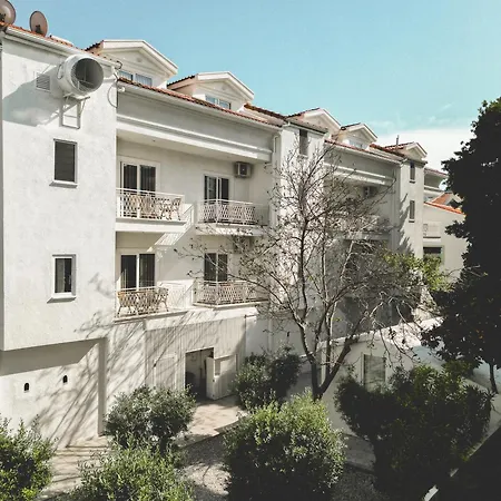 Hotel L'olive Homes *