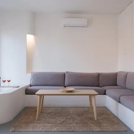 L'olive Homes 3*
